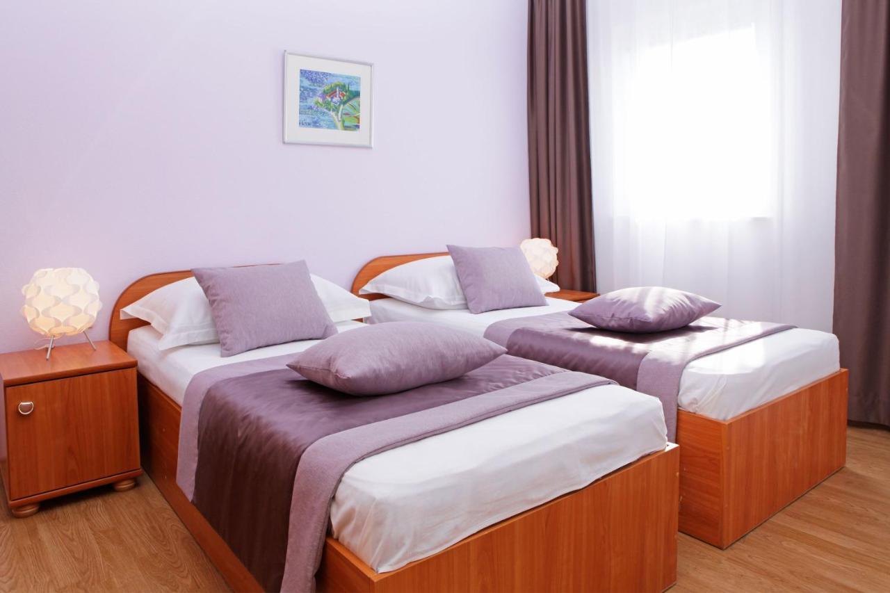 Holiday Apartments Lidija Бол Экстерьер фото